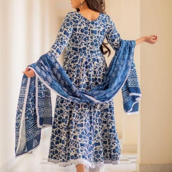 Women's kurti set available - Picture 3 of 5